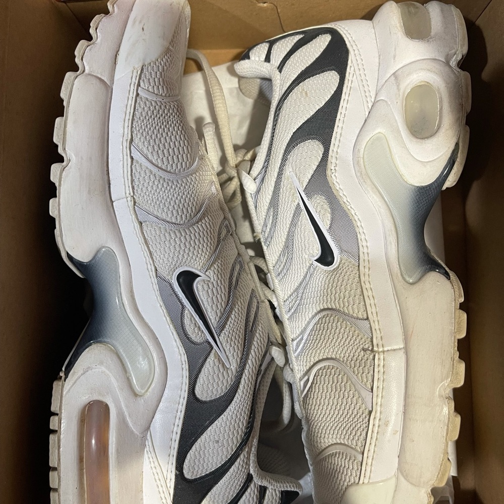 White Tns for woman